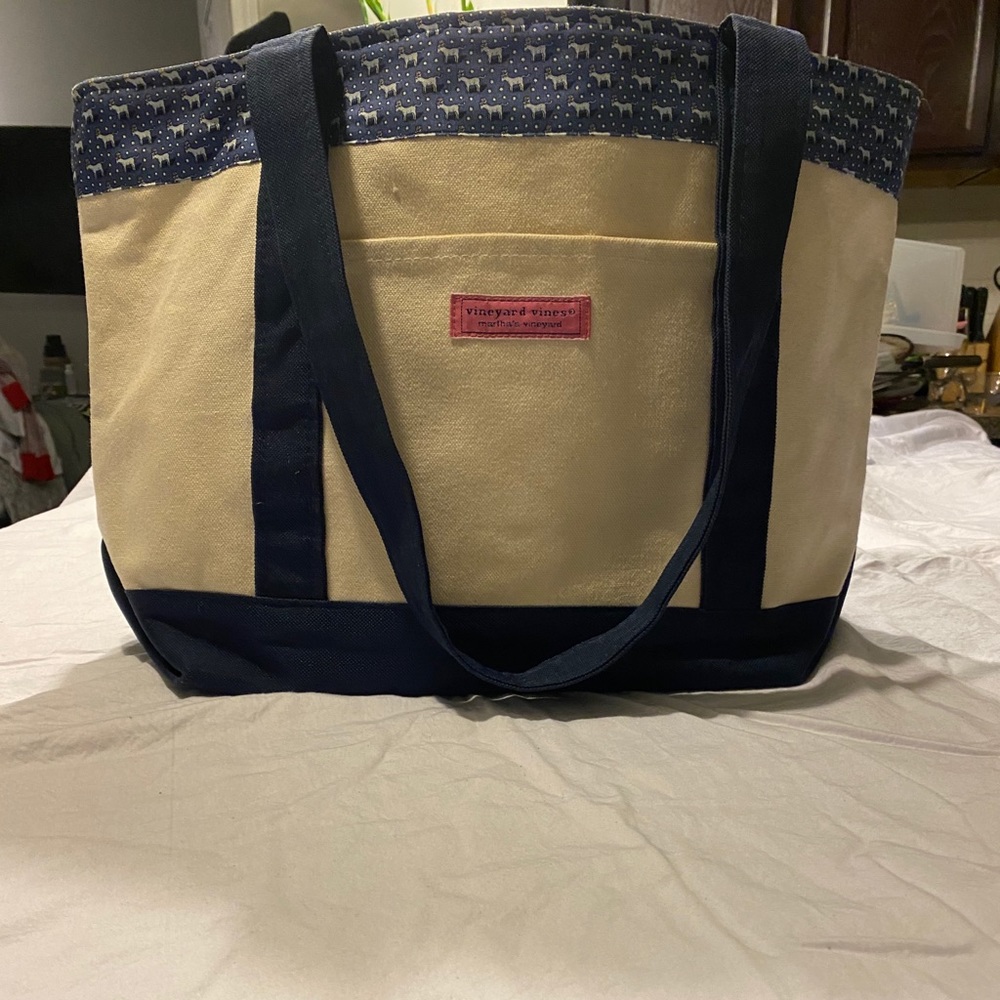 Tote bag